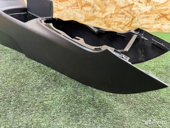 Подлокотник Toyota Caldina AZT241W 1azfse 2007