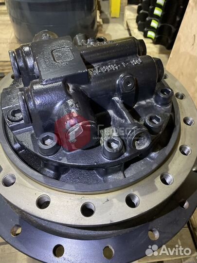 Бортовой редуктор Hitachi ZX210LCN-3