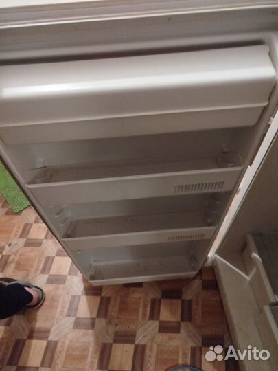 Холодильник бу минск 15м