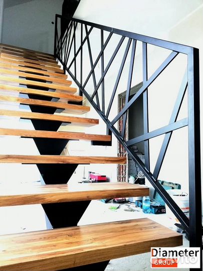 Производство модульной лестницы на ломаном косоуре