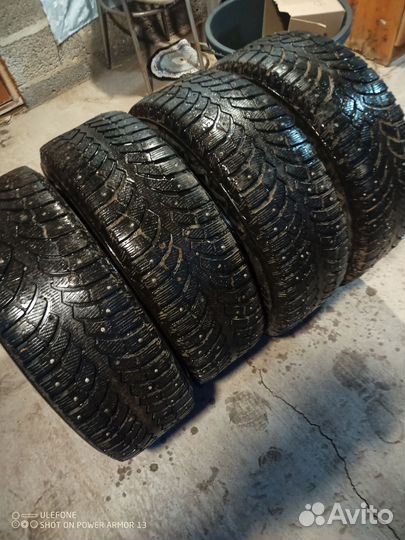 Bridgestone Blizzak Spike-01 215/65 R16 98B