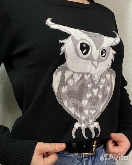 Укороченный женский свитер