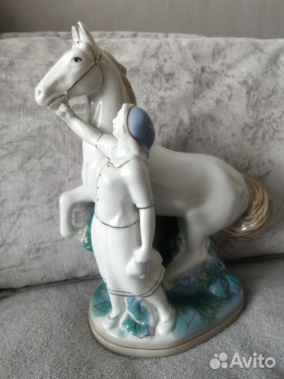 Статуэтка Колхозница с лошадью, СССР