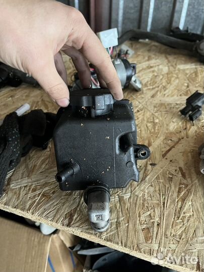 Бачок гур Mercedes w210