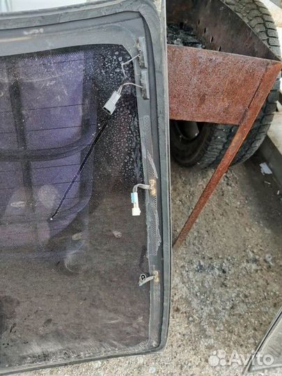 Стекло заднее (BMW 5)