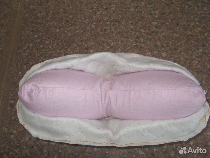 Подушка-валик, новая