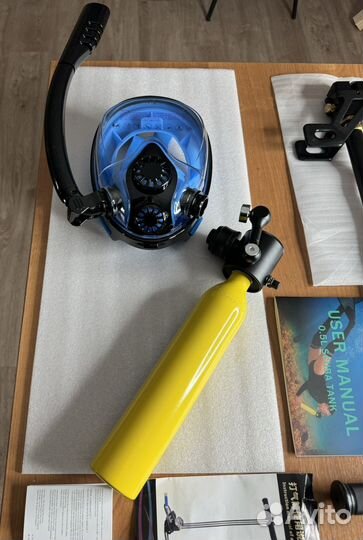 Маска для подводного плавания баллоном