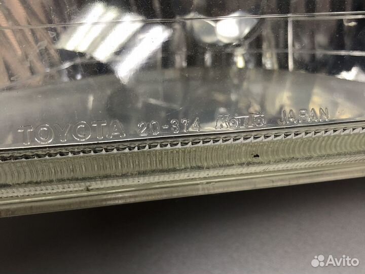 Фара левая Toyota Premio