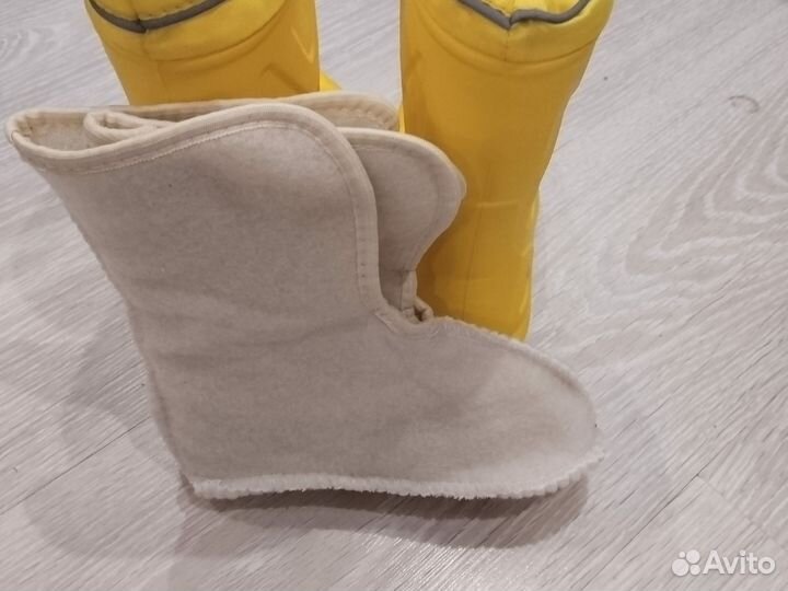 Детские резиновые сапоги размер 28