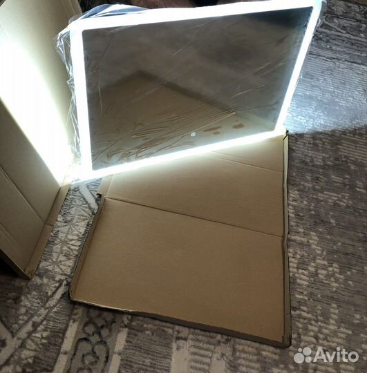 Зеркало с подсветкой