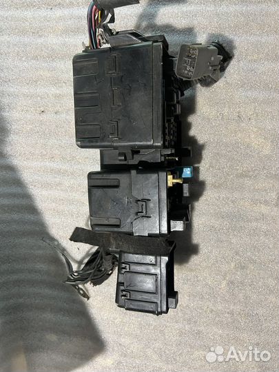 Клопус блока предохранителей Mazda 3 BL