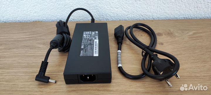 Блок питания (зарядка) для ноутбука MSI 240W