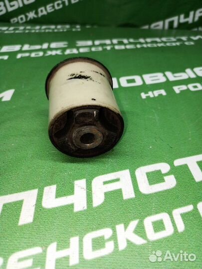 Сайлентблок балки Opel Vectra A 1990