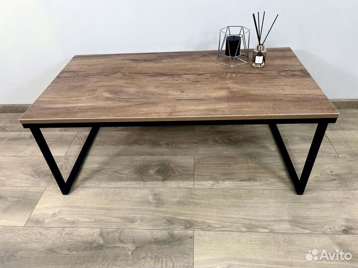 Журнальный столик