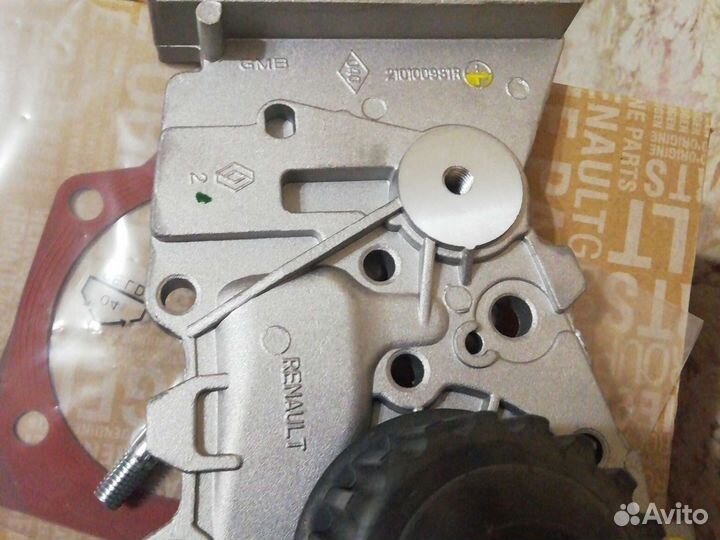 Помпа охлаждения на Рено Логан