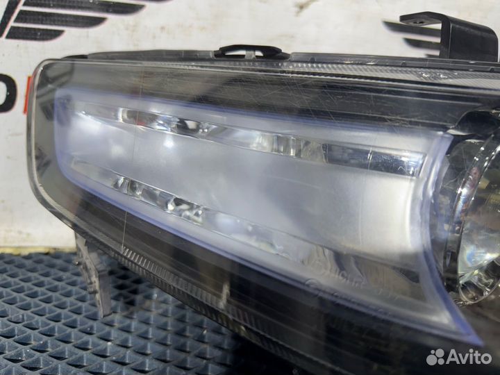 Фара ксеноновая правая Honda Accord CL7 K20A 2006