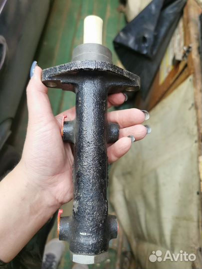 Цилиндр тормозной главный М 2141