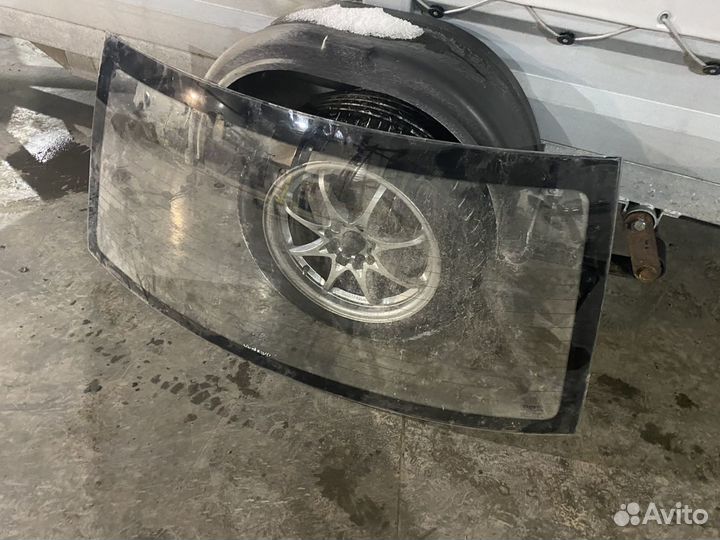 Стекло заднее Hyundai Accent