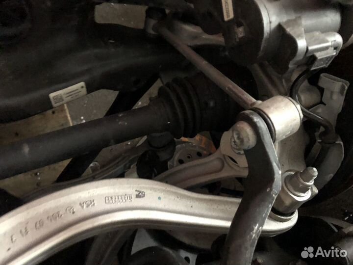 Кулак задний левый мерседес W205 2017год