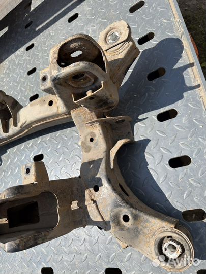 Подрамник задний (балка) Santa fe 3 dm