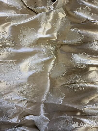 Шторы золотистые