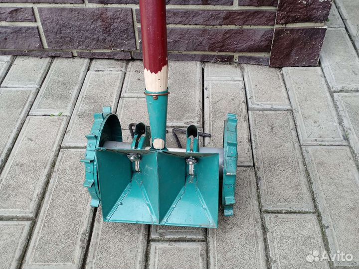 Сеялка ручная