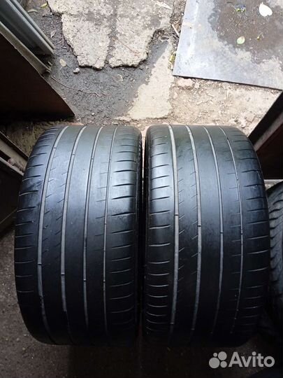 Michelin Pilot Sport 4 S 285/30 R21 100Y