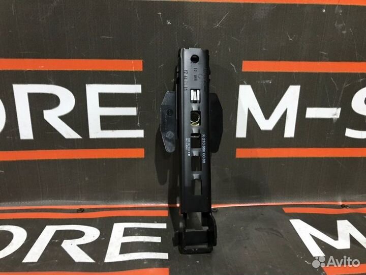 Механизм регулировки ремня безопасности