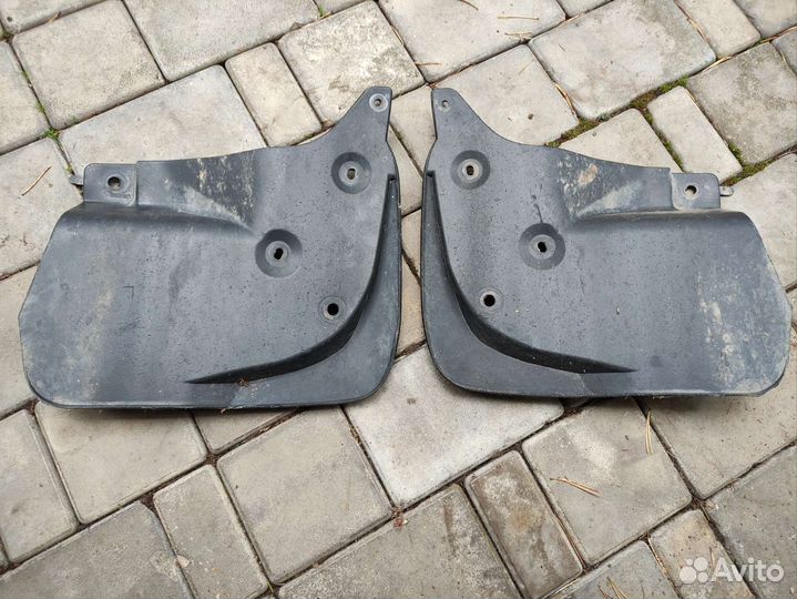 Брызговики передние toyota land cruiser 200