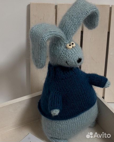 Вязаный заяц ручная работа