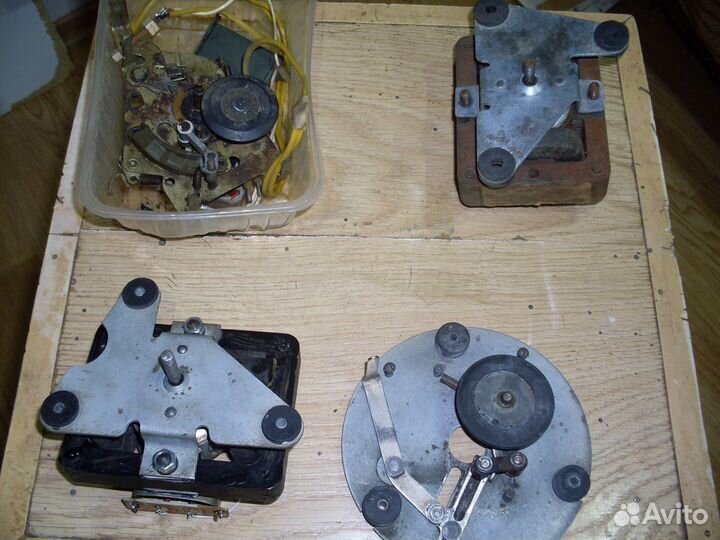 Электромоторы для радиол 50-х годов