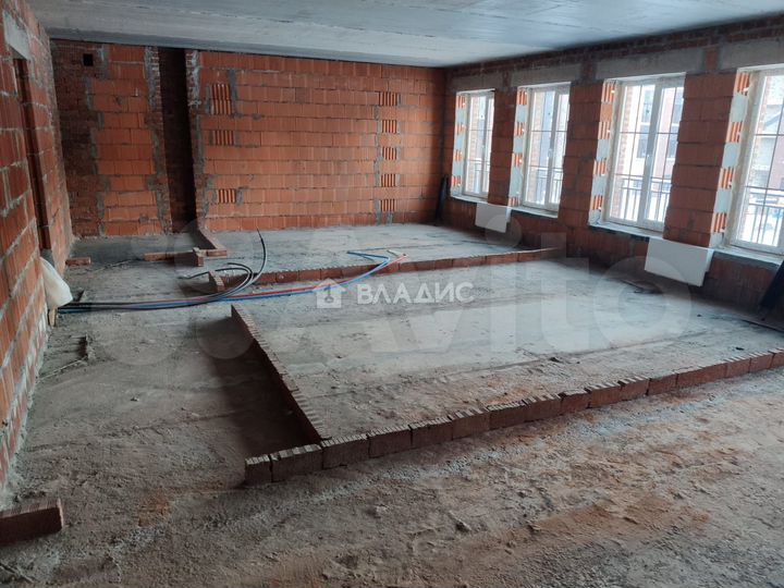 2-к. квартира, 65,3 м², 2/4 эт.