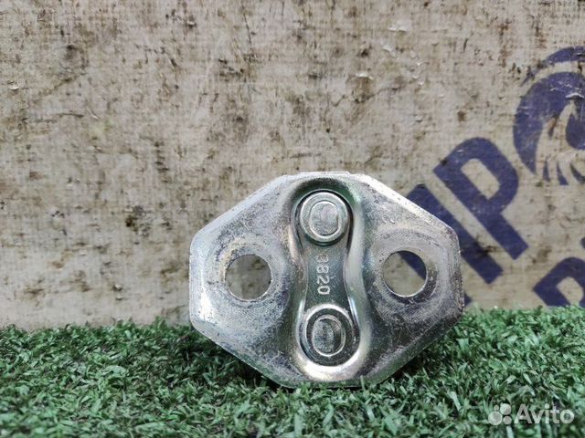 Ответная часть двери передняя правая Mazda Cx-7