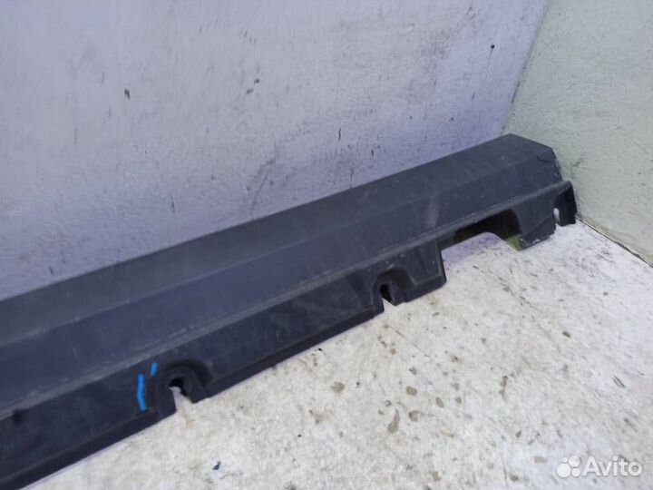 Накладка на левый порог