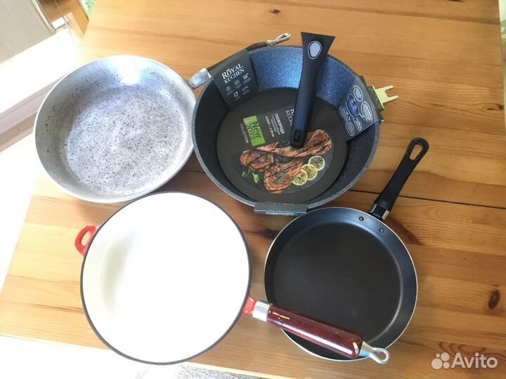 Сковородки и крышка