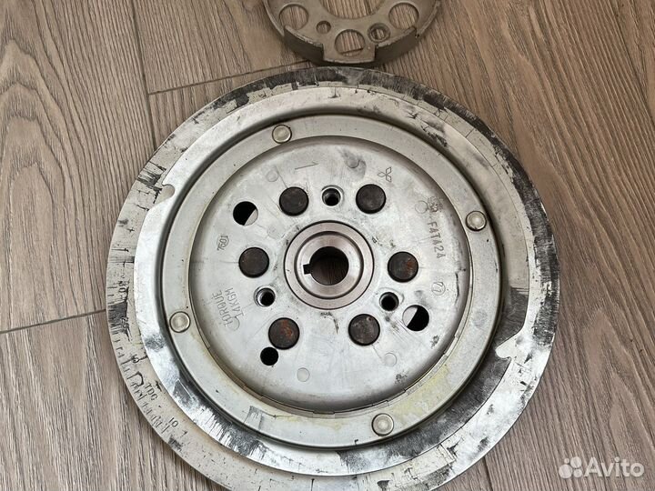 Маховик лодочного мотора