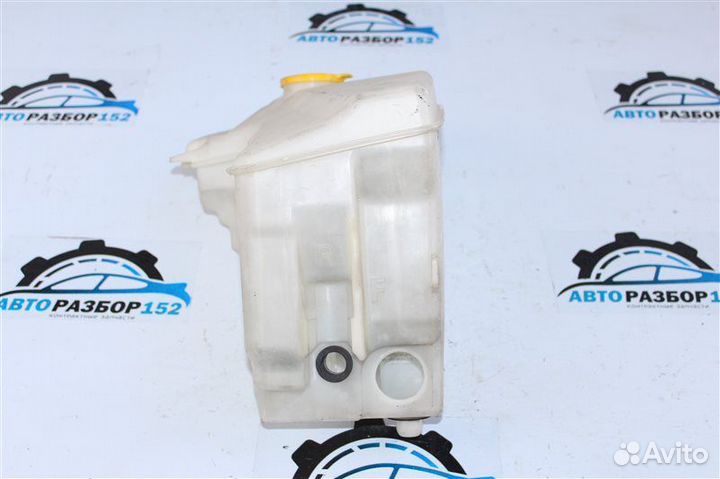 Бачок омывателя Mazda 6 GG3S LF 2002-2007