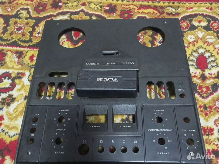 Катушечный магнитофон