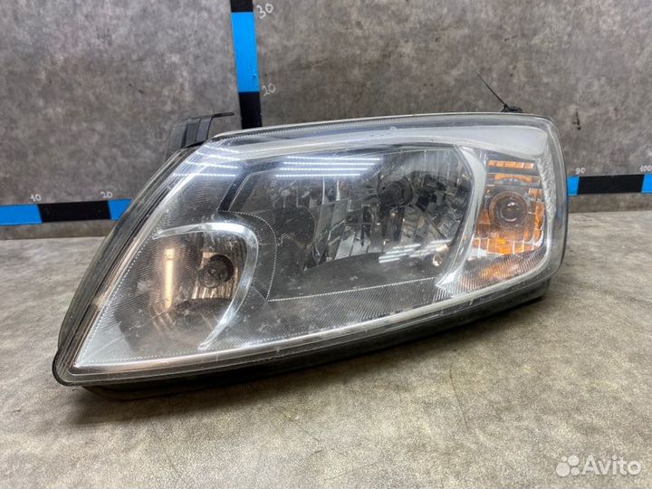 Фара передняя левая Лада Гранта седан 1.6 21126