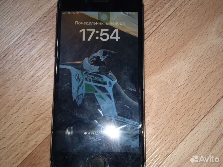 iPhone 8, 64 ГБ