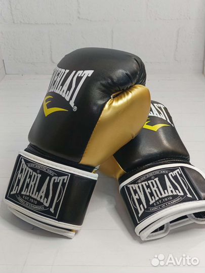 Боксерские перчатки