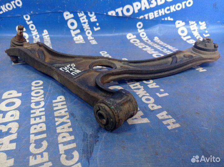 Передний правый рычаг Chery Tiggo T11 Fl