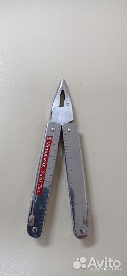 Мультитул victorinox swisstool