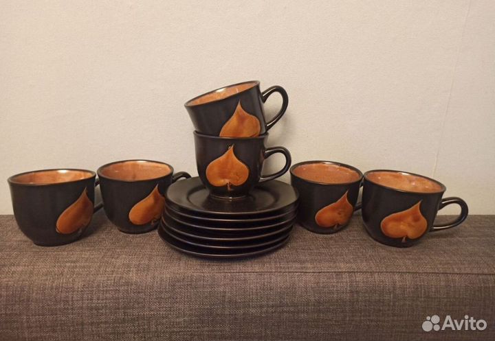 6 керамических чашек с блюдцами