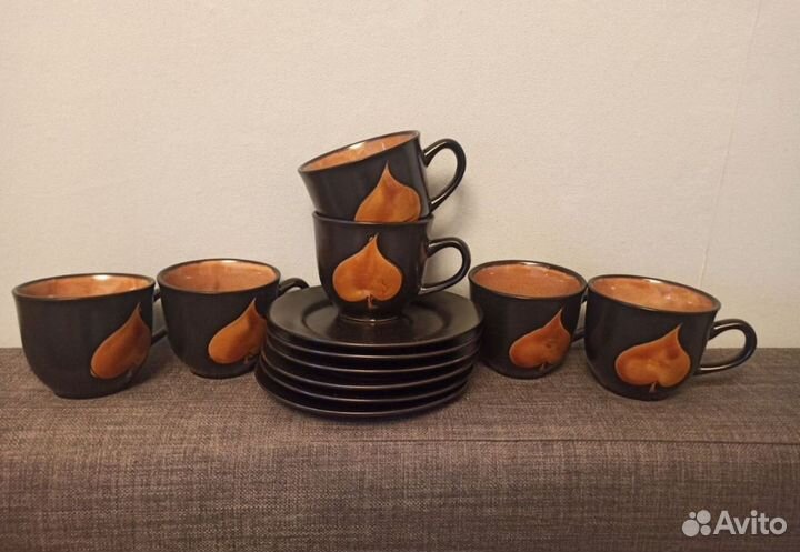 6 керамических чашек с блюдцами