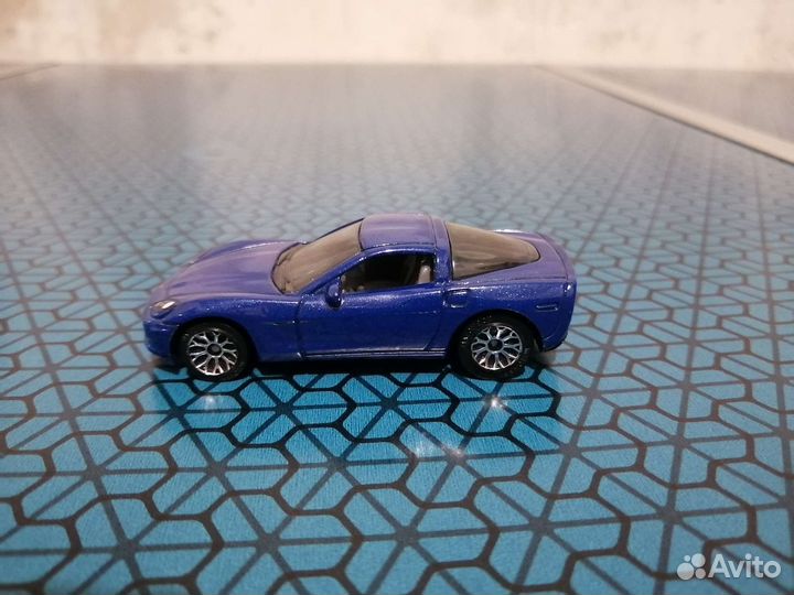 Chevrolet corvette c6 коллекционная модель 1/60