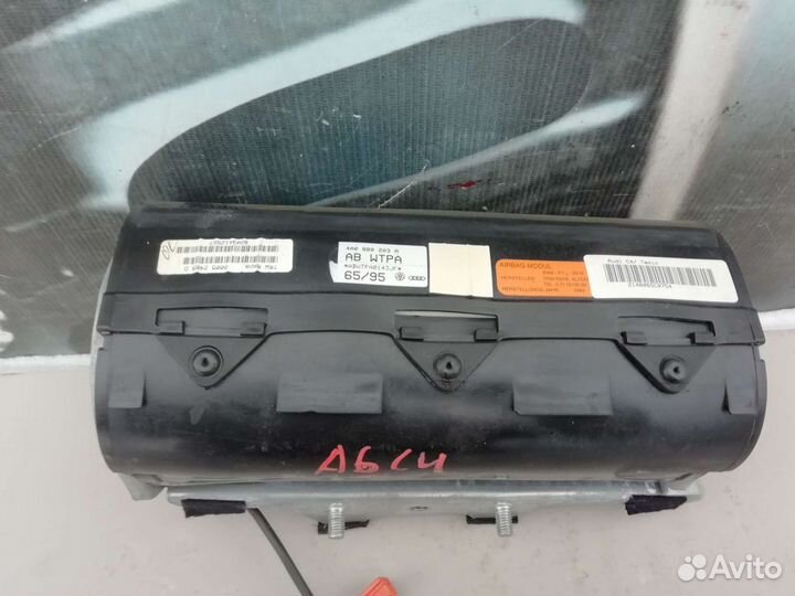 Подушка в панель audi A6/100 C4