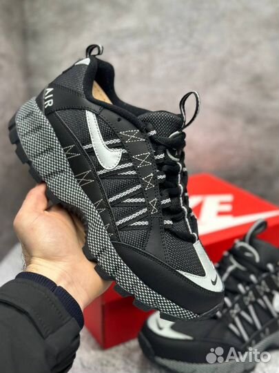 Черные Nike Air Humara QS