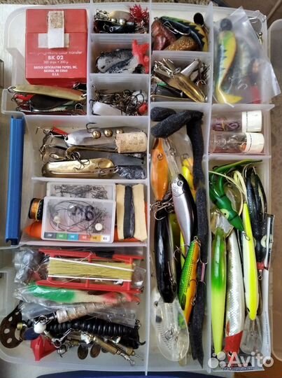 Коллекция воблеров, блесен