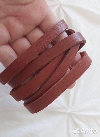 Кожаный браслет